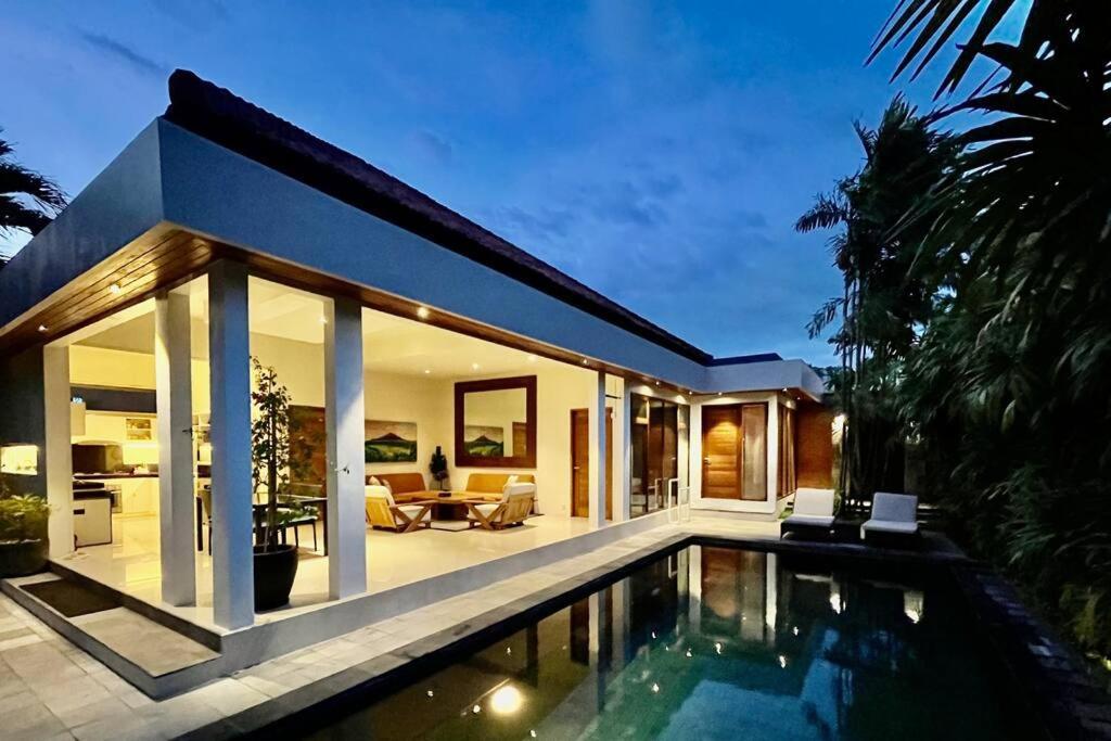 Plawa * Seminyak (Bali)