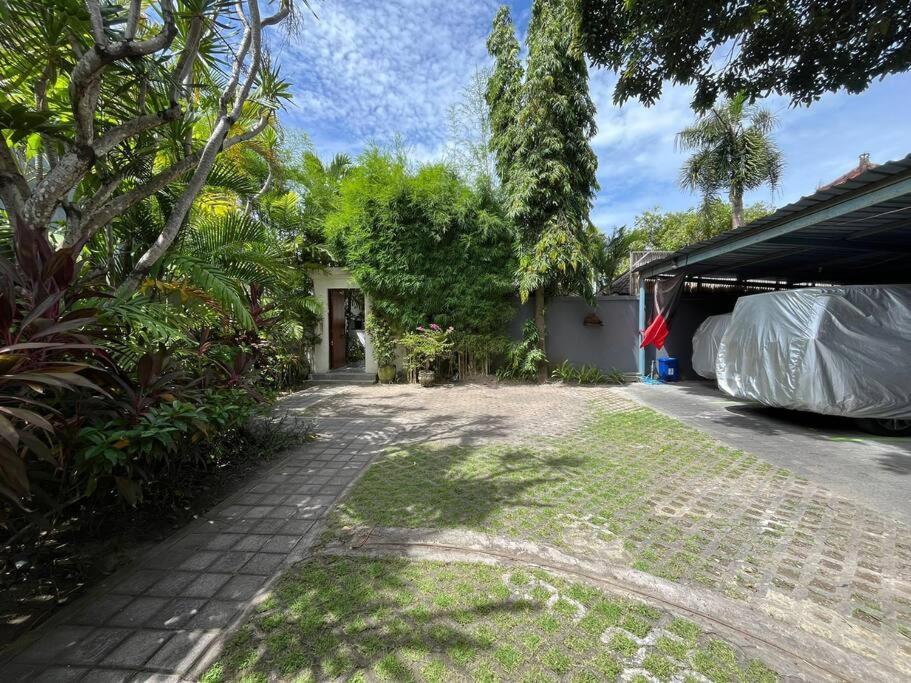 Plawa * Seminyak (Bali)